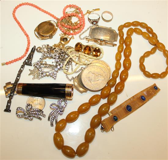 Mixed costume jewellery